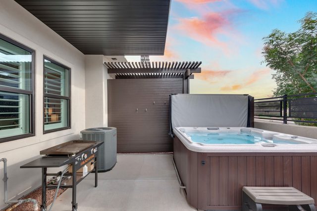 Private hot tub and griddle on the back patio at Ocotillo Springs 44~Sky Fire