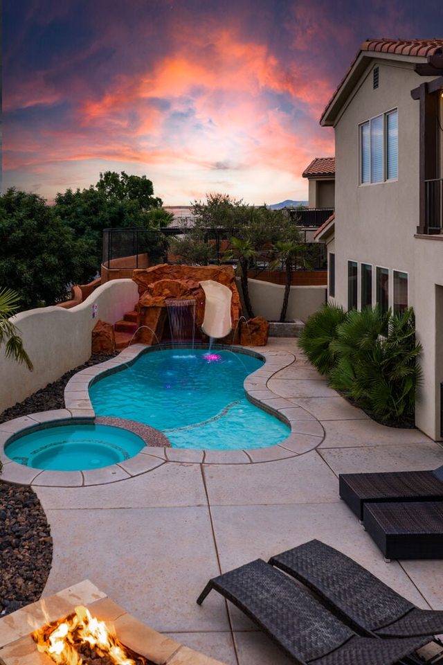 Overhead view of private pool, hot tub and loungers
