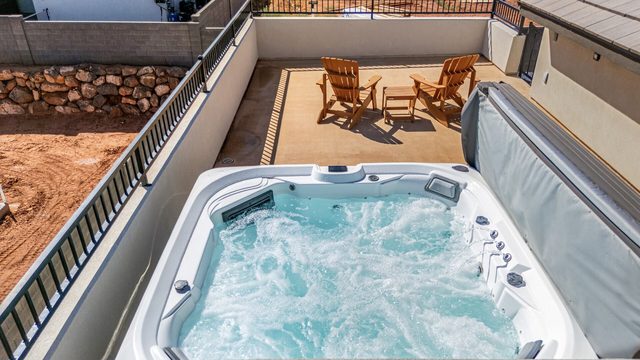 Private hot tub on the upper deck at Pecan Valley 5193