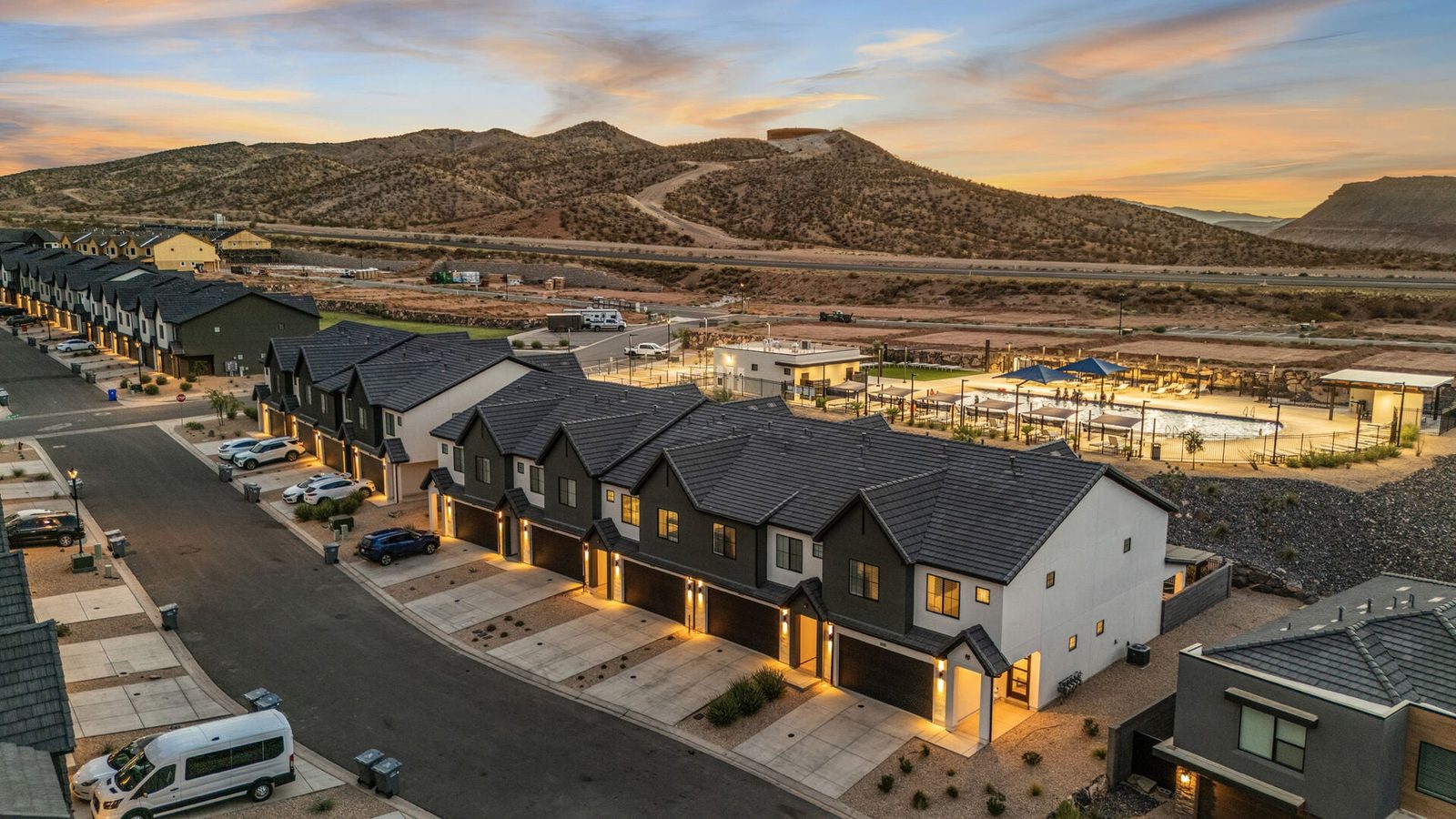 Skyline 1618/1622/1626 Retreat - 12 bedroom vacation rental in Washington, UT