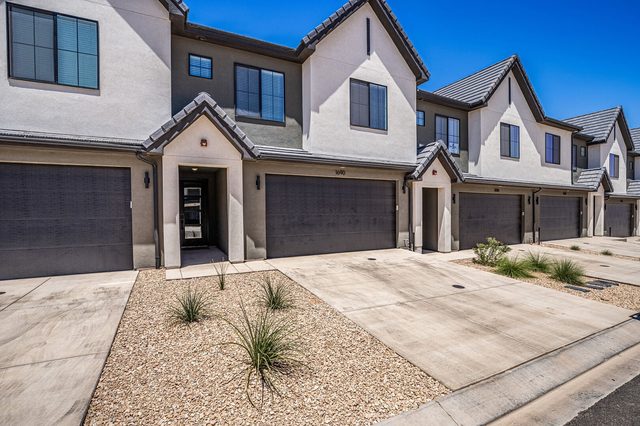 Front exterior of Skyline 1690 with two-car garage