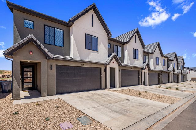 Front exterior of Skyline 1694 with garage and driveway